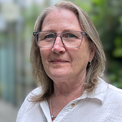 Kim Howard crop